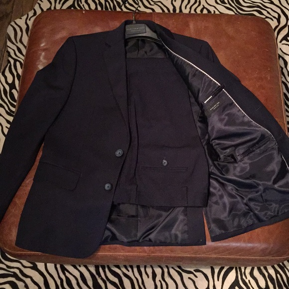 Andrew Marc New York boys suit. - Picture 1 of 8